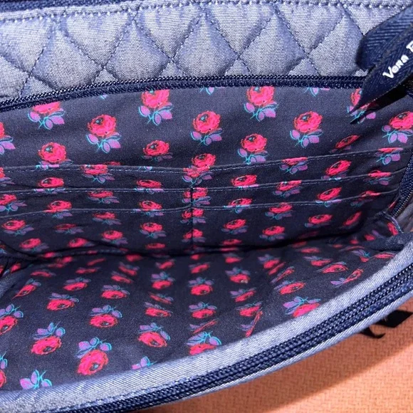 Vera Bradley quilted Denim crossbody - Picture 4 of 6